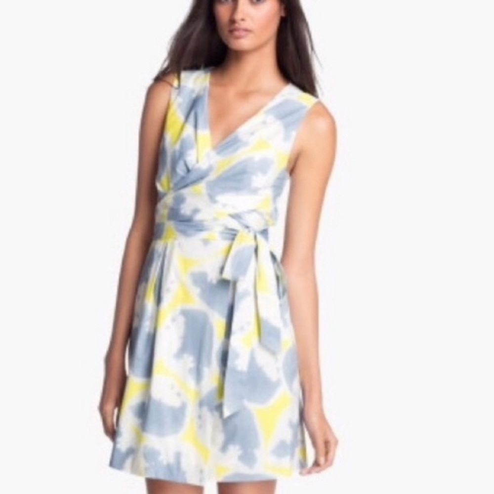 Diane Von Furstenberg Carol Mini Wrap Dress Size 8